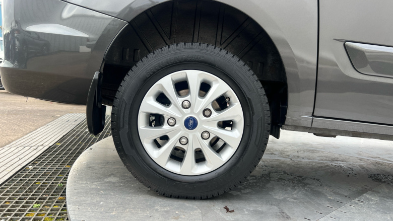 Ford Transit Custom 300 L1 Diesel Fwd 2.0 EcoBlue 130ps Low Roof D/Cab Limited Van Auto